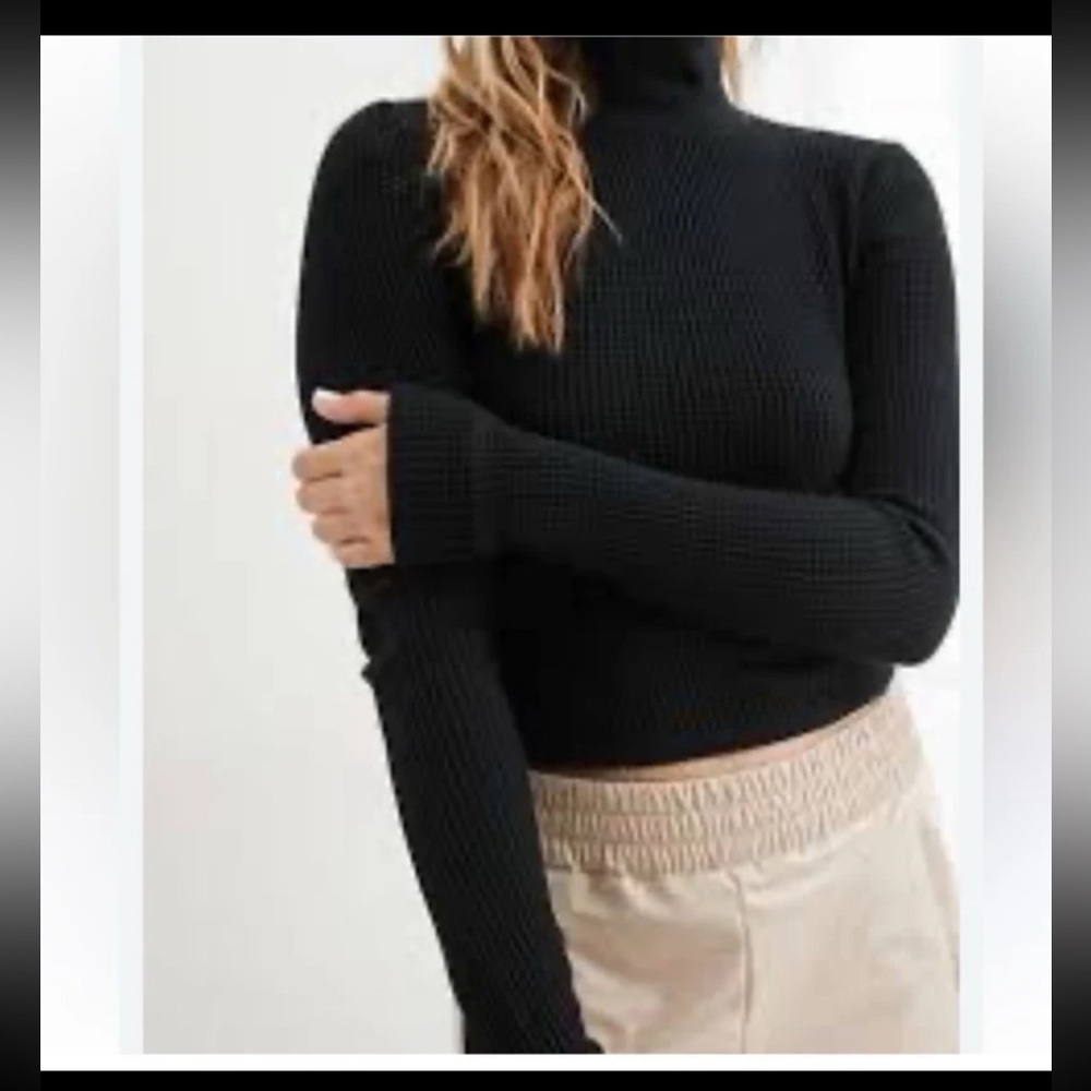 NWT American Eagle Thermal Waffle Weave Black Mock Neck Long Sleeve Top
 Size XL